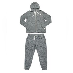 ⭐️Vuori set jacket zip up and joggers gray⭐️